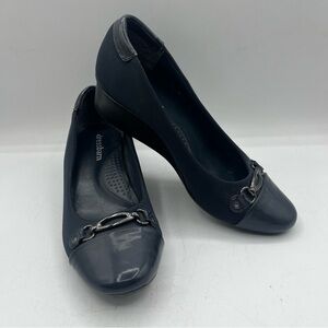 Navy Dressbarn Flats with Chain-Link Accent – Size 6